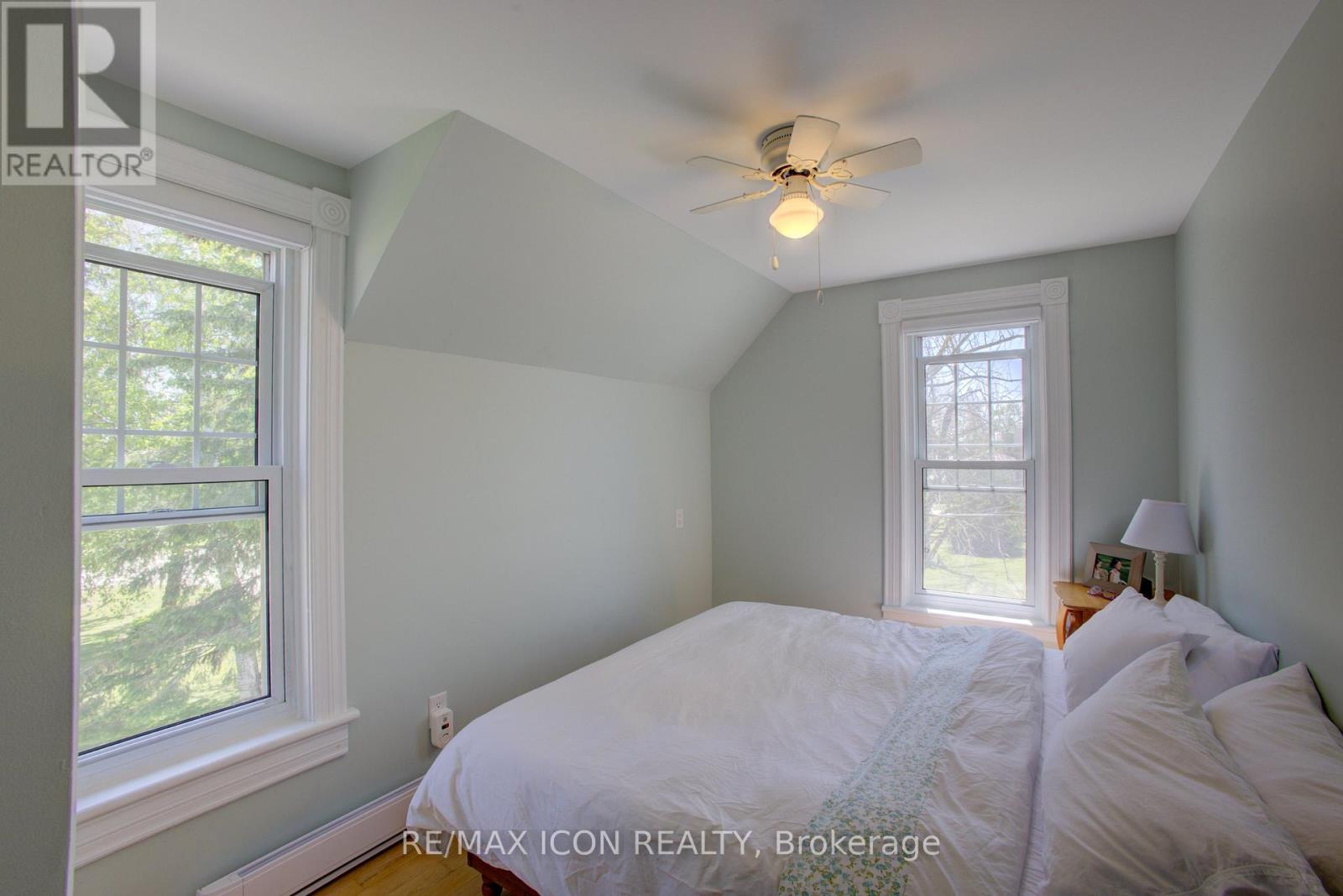 392114 GREY 109 ROAD - 37