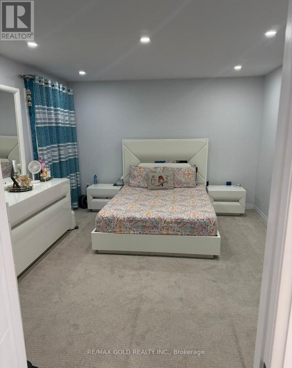 109 SILVERWOOD CRESCENT - 8