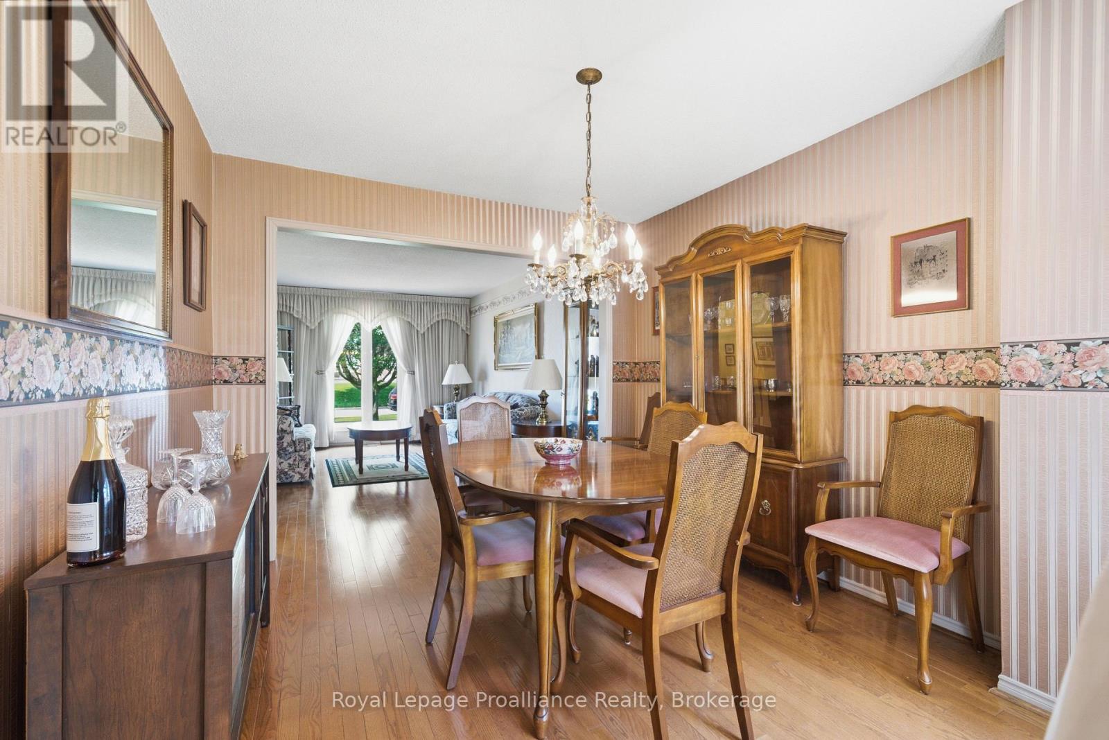 6 DONCASTER CRESCENT - 10