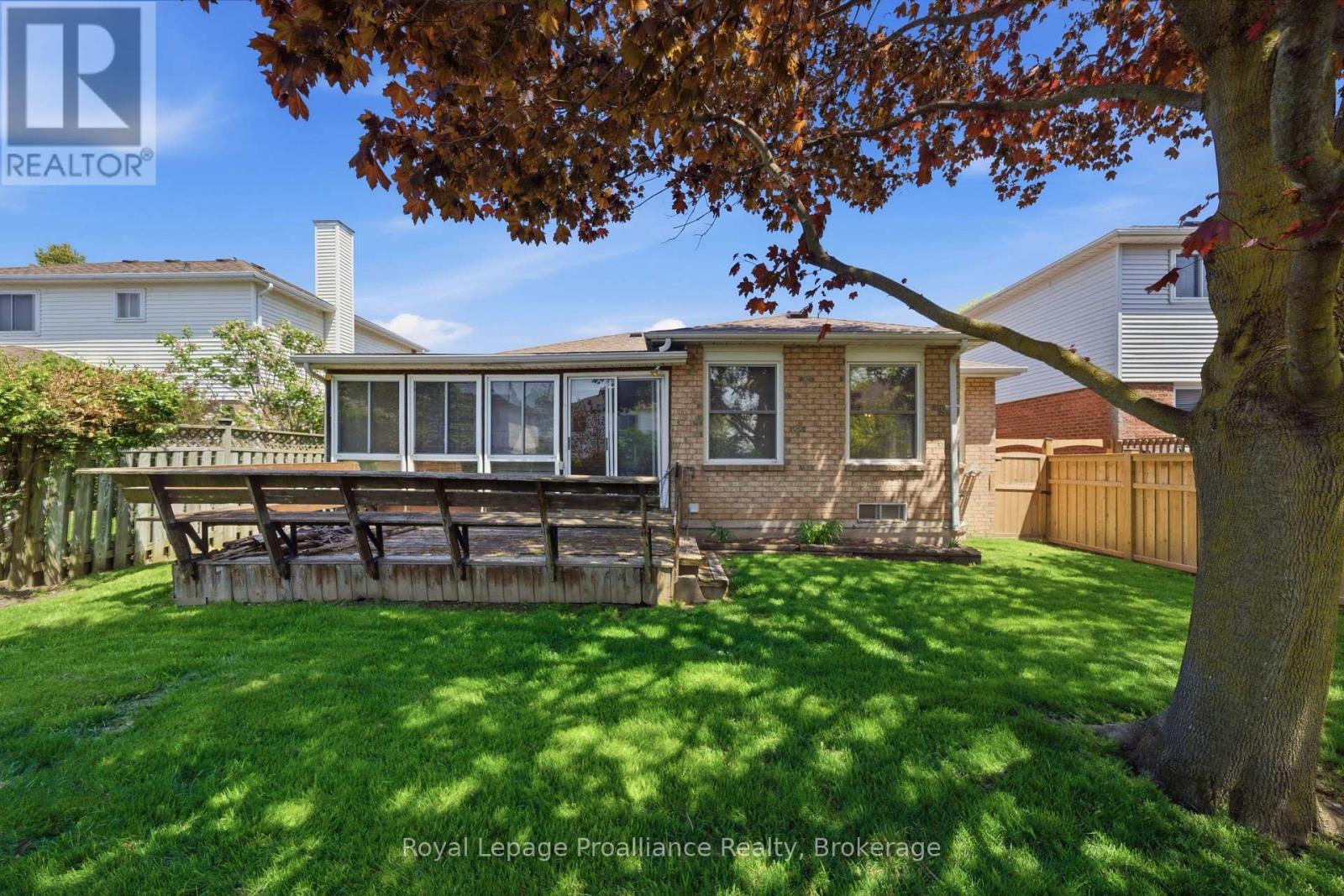 6 DONCASTER CRESCENT - 46