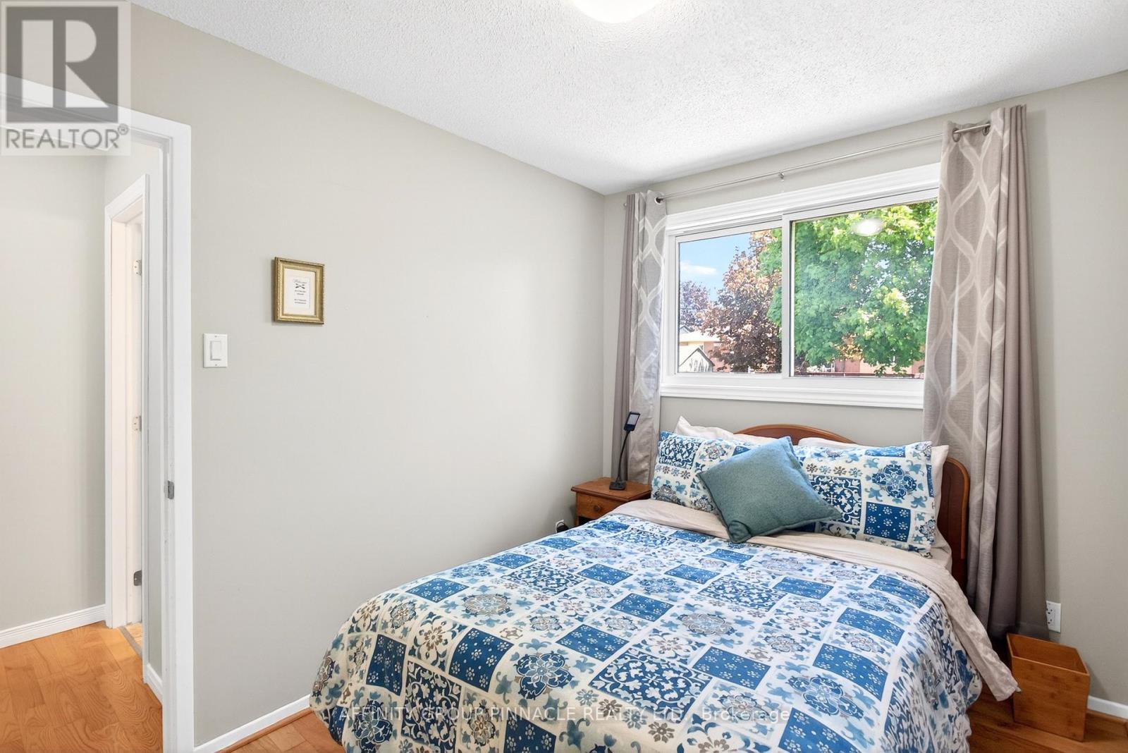 47 BIRCH COURT - 16