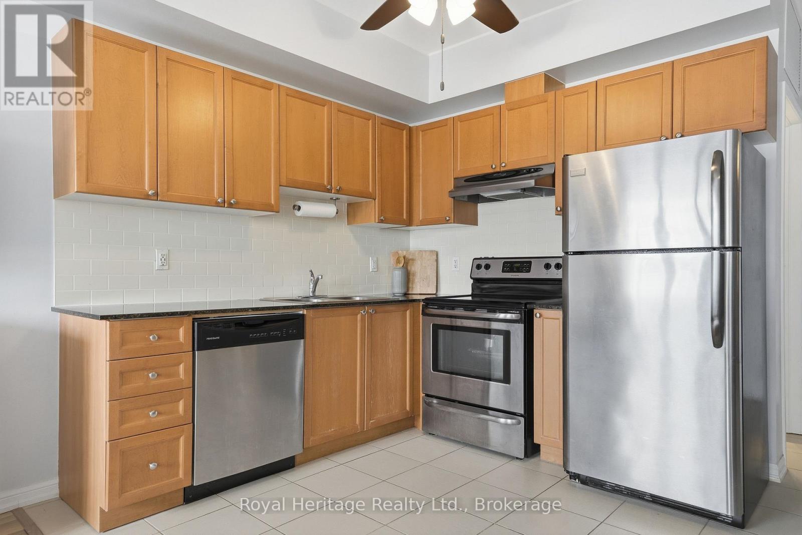 #211 50 MILL STREET N - 16