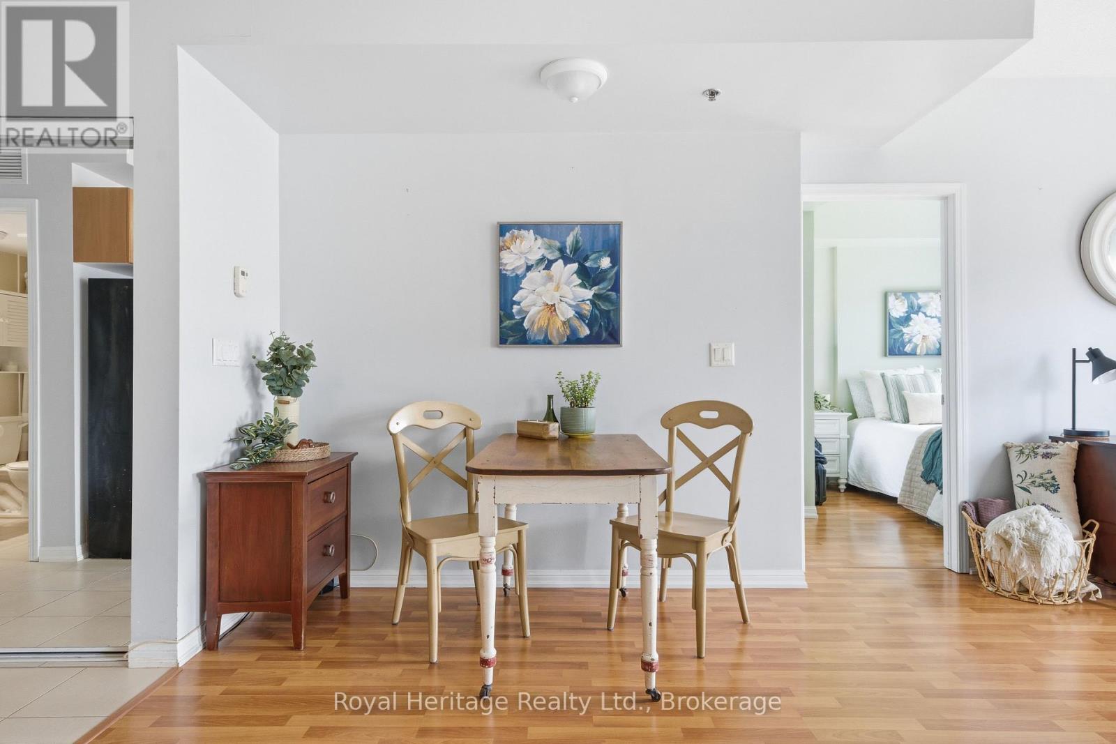 #211 50 MILL STREET N - 9