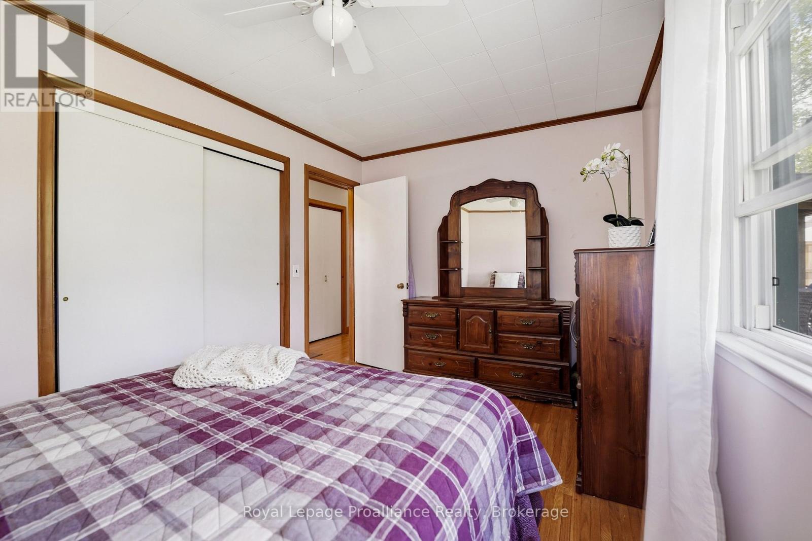 143 AVONDALE ROAD - 18