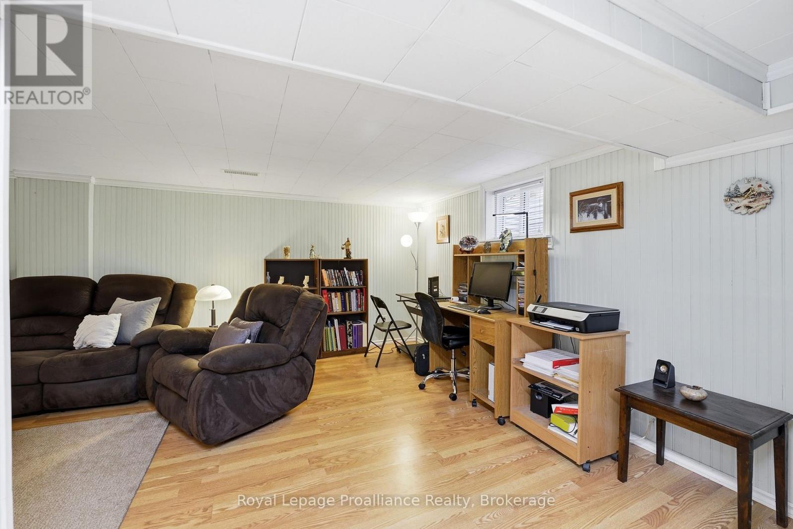 143 AVONDALE ROAD - 23