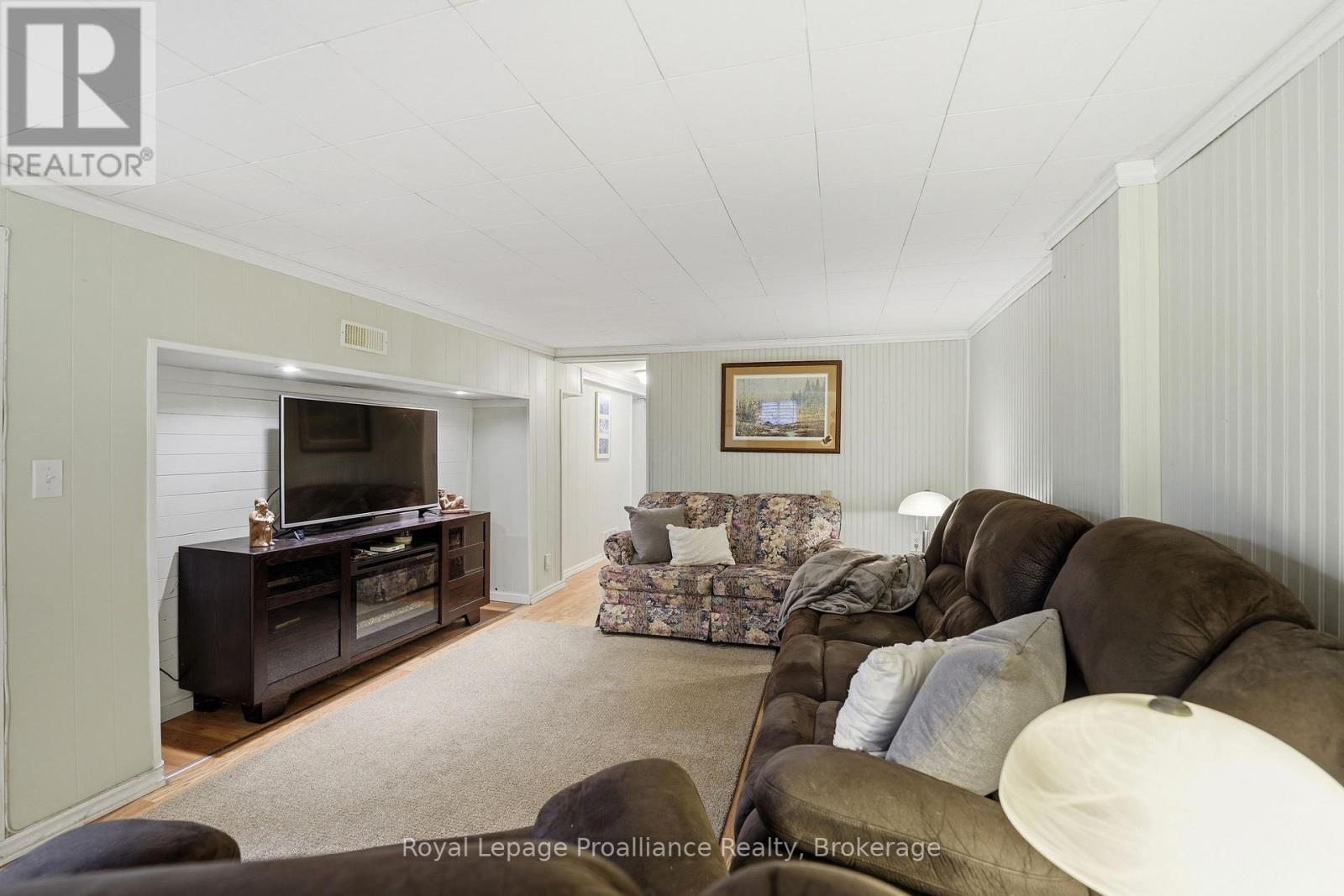 143 AVONDALE ROAD - 25
