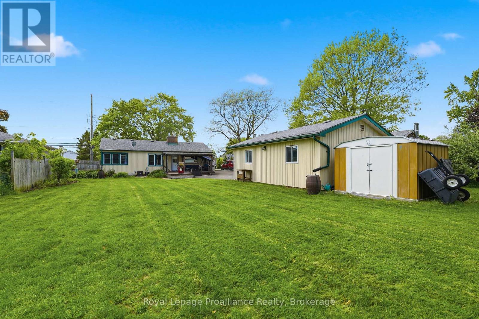 143 AVONDALE ROAD - 38