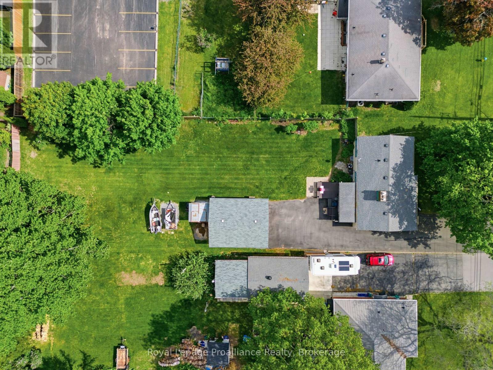 143 AVONDALE ROAD - 43