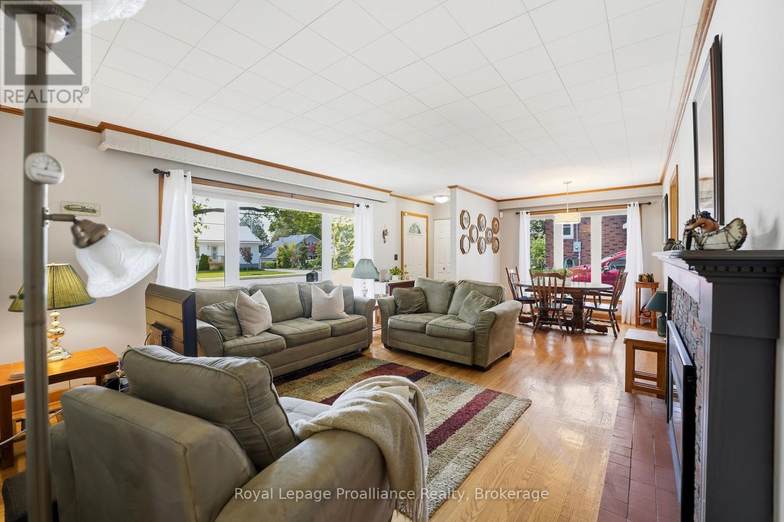 143 AVONDALE ROAD - 6