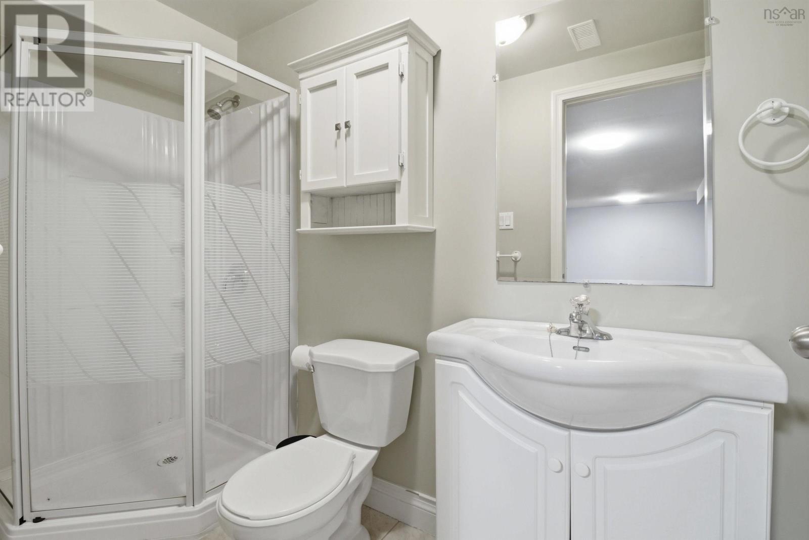 Property 2 of 47 of 18 Bona Crescent