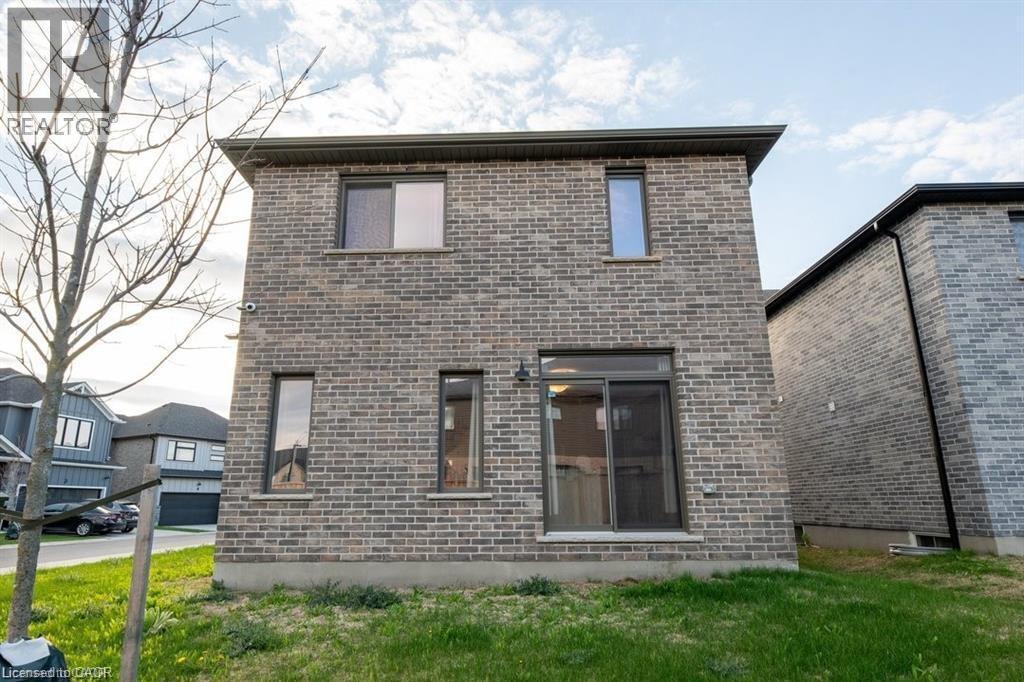#19 32 FAITH Street - 36