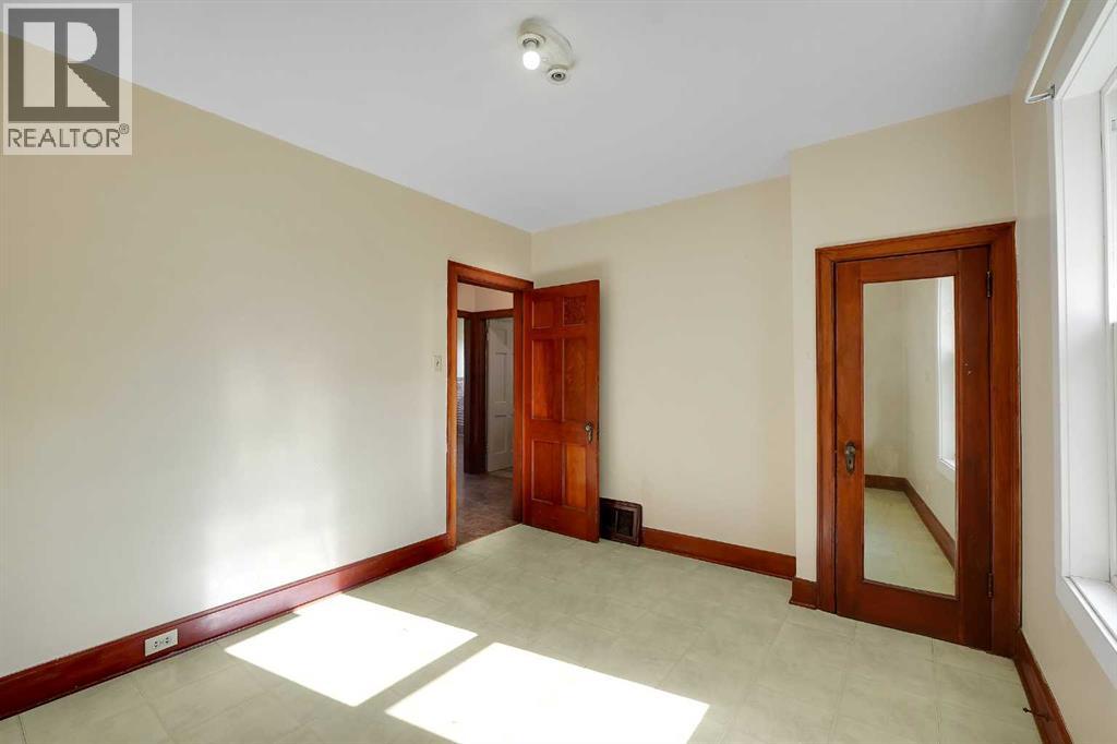 1507 1 Street NE — photo 14