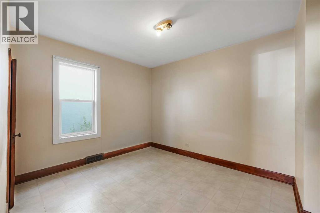 1507 1 Street NE - 22