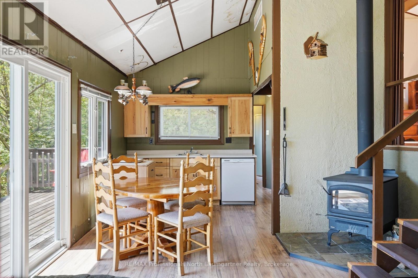 1320 LITTLE STRAGGLE LAKE DRIVE - 13