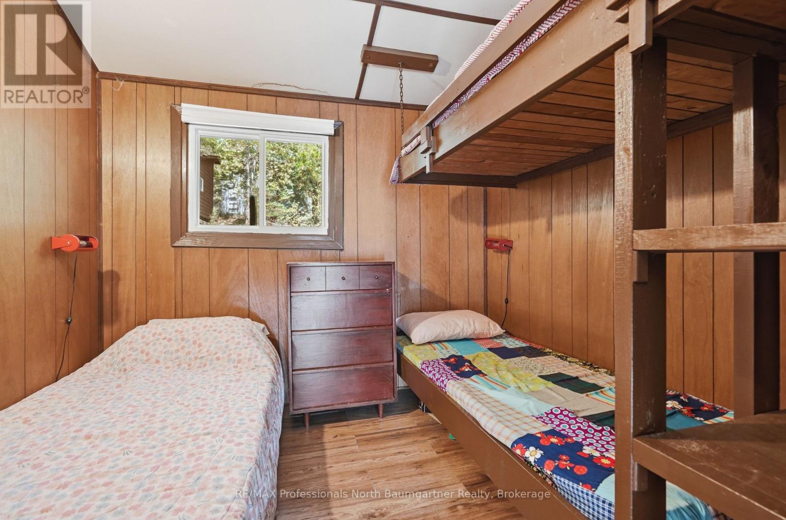1320 LITTLE STRAGGLE LAKE DRIVE - 24