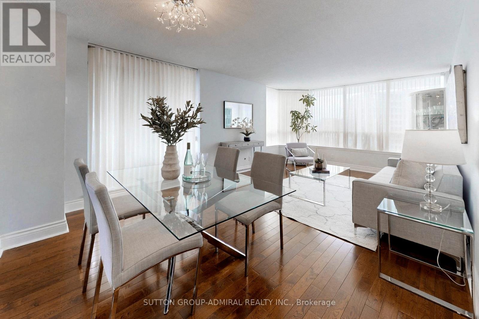 #PH208 81 TOWNSGATE DRIVE - 7