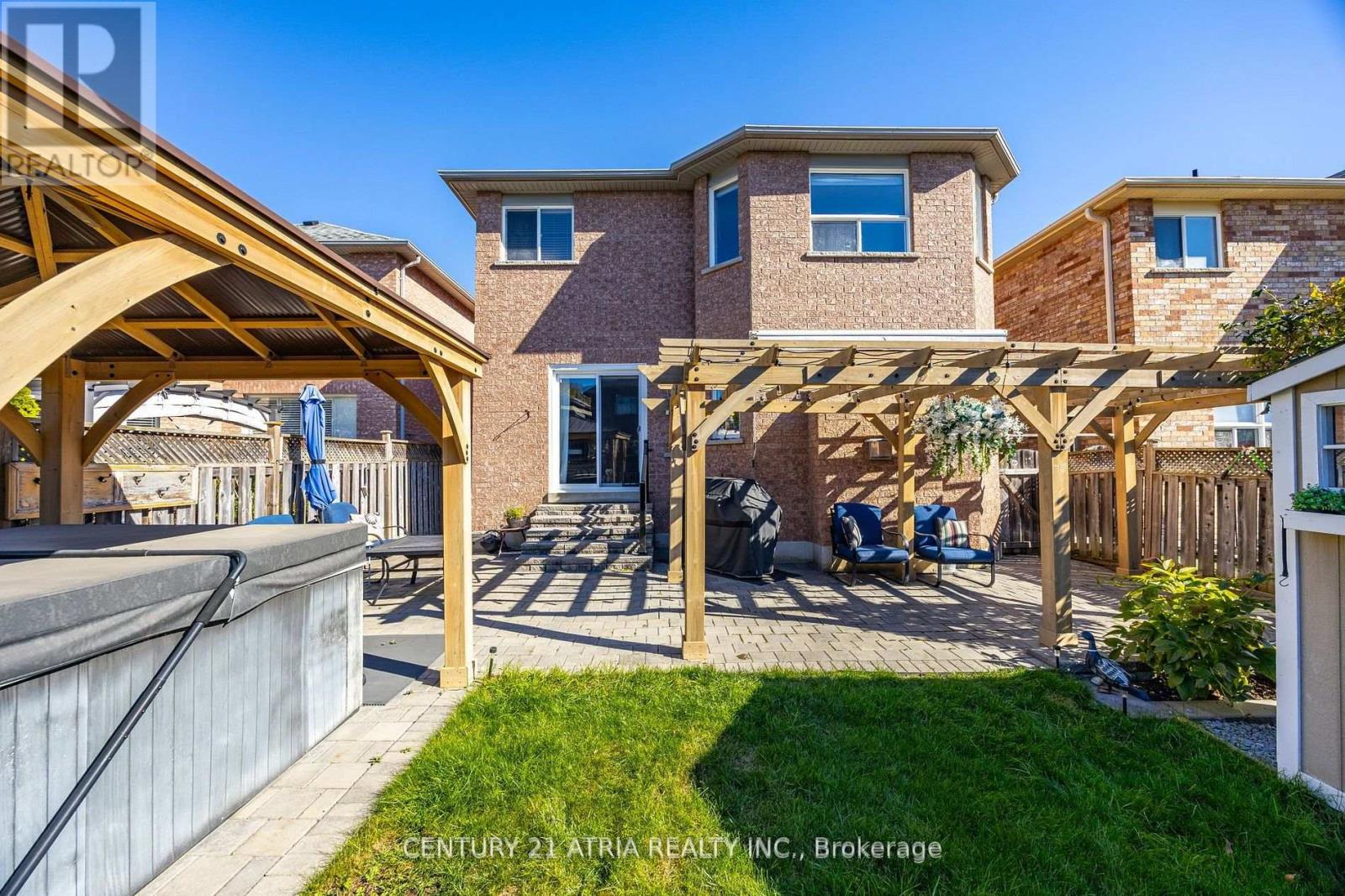 18 ABBOTT AVENUE - 25