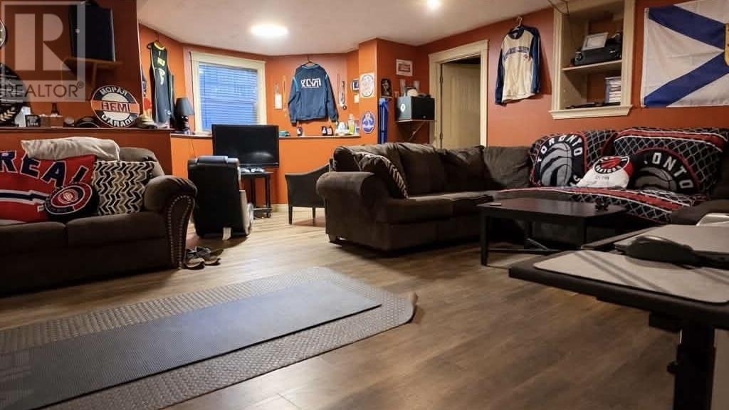 71 REBECCA DRIVE - 28