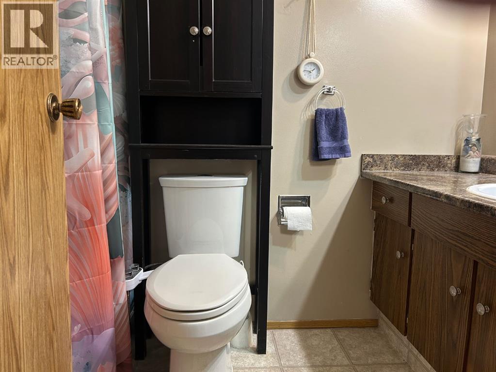44 Wildrose Crescent W - 22