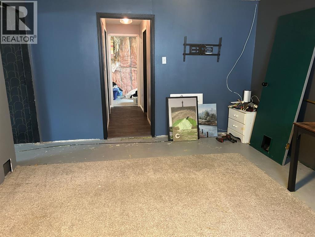 44 Wildrose Crescent W - 29