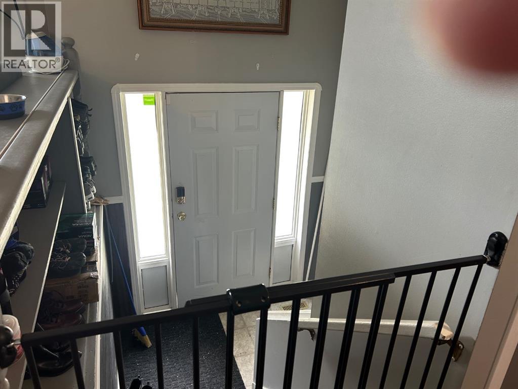 44 Wildrose Crescent W - 23