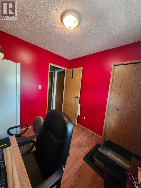 44 Wildrose Crescent W - 19