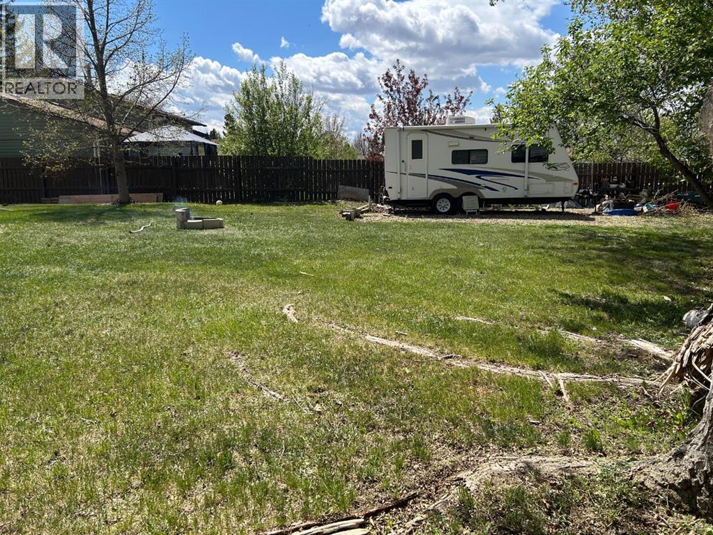 44 Wildrose Crescent W - 39