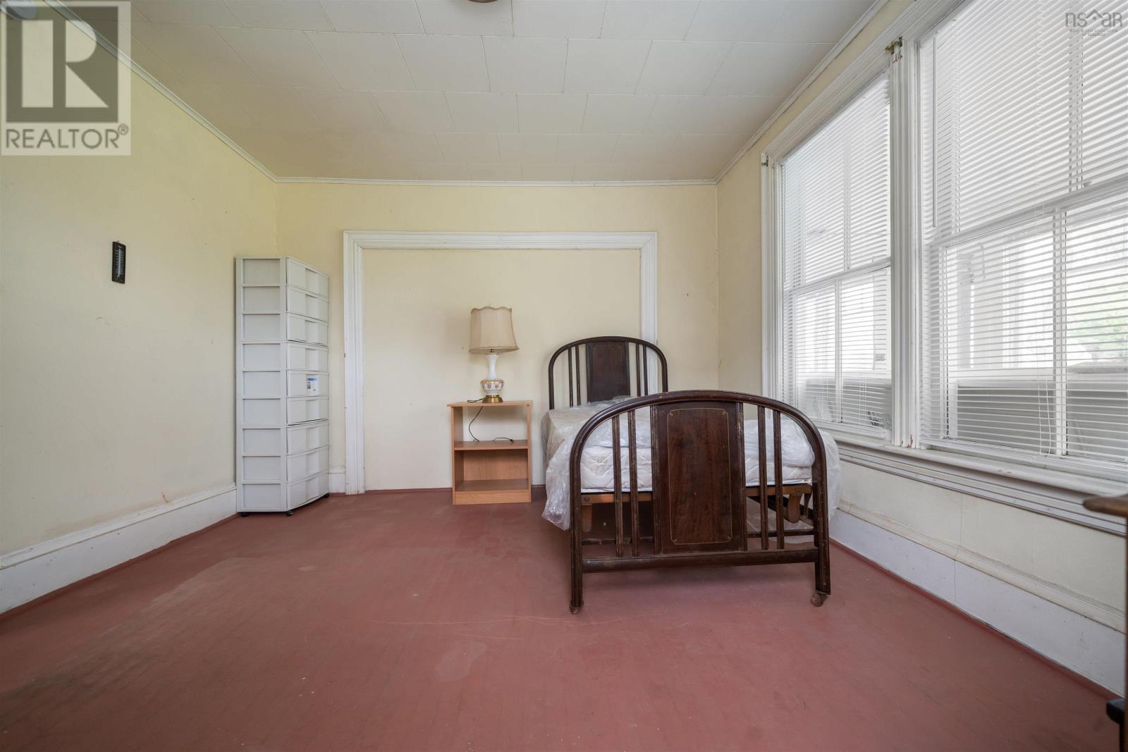 15 McDougal Street - 21