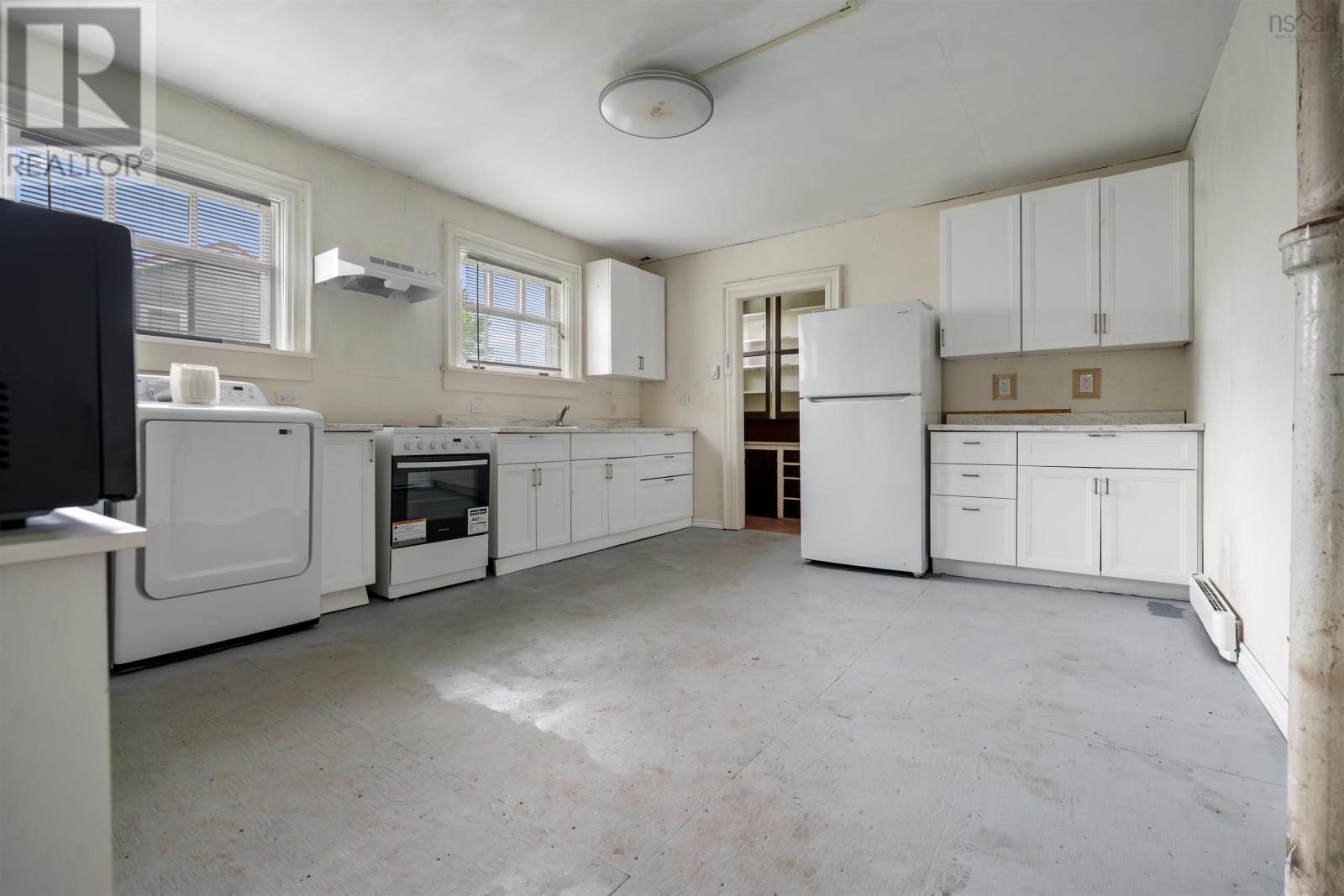 15 McDougal Street - 11