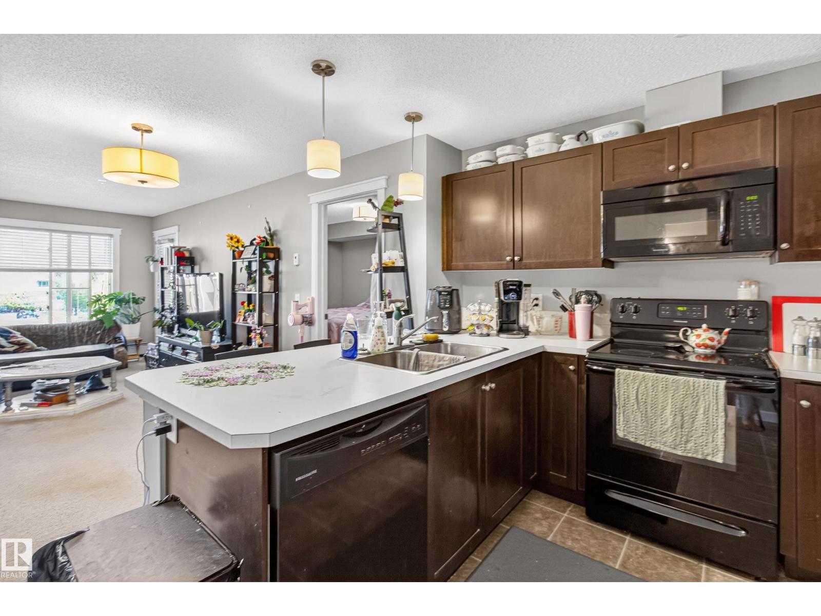 #302 3715 WHITELAW LN NW — photo 11