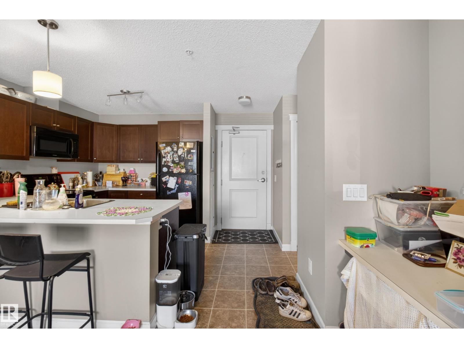 #302 3715 WHITELAW LN NW — photo 6