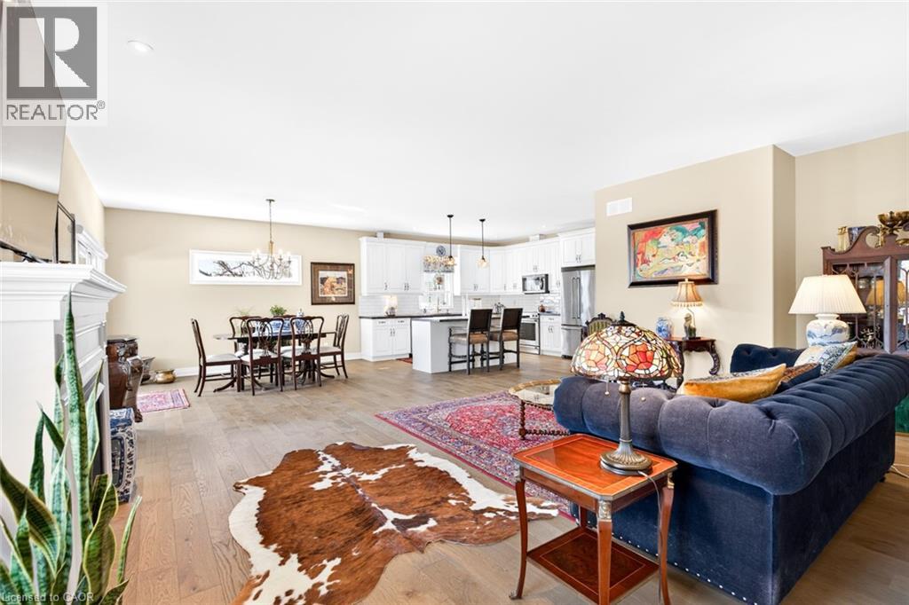 #4 3757 ST. PETER Avenue - 13