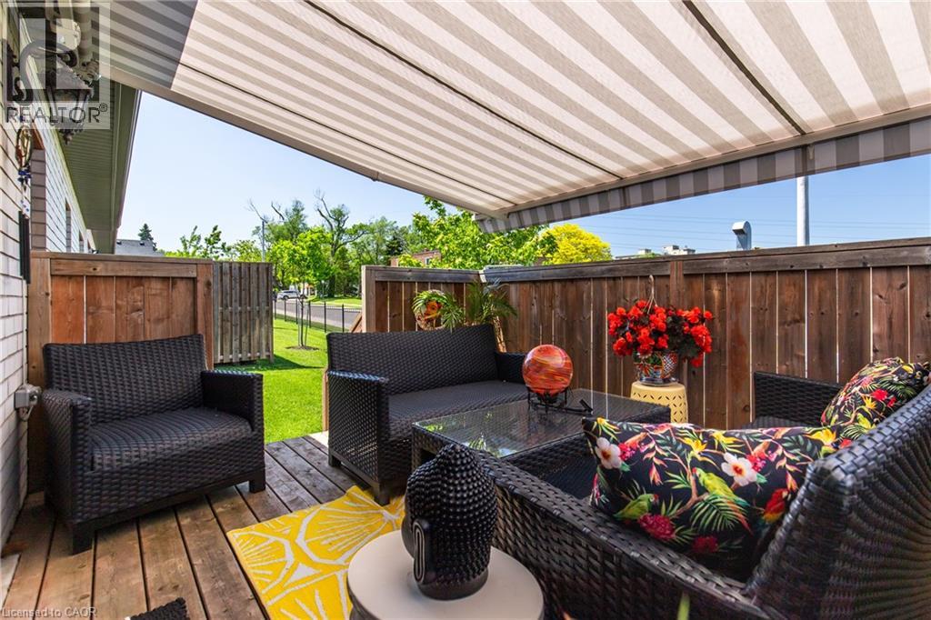 #4 3757 ST. PETER Avenue - 41