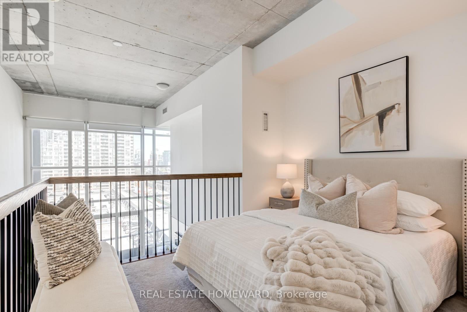 #732 5 HANNA AVENUE - 20