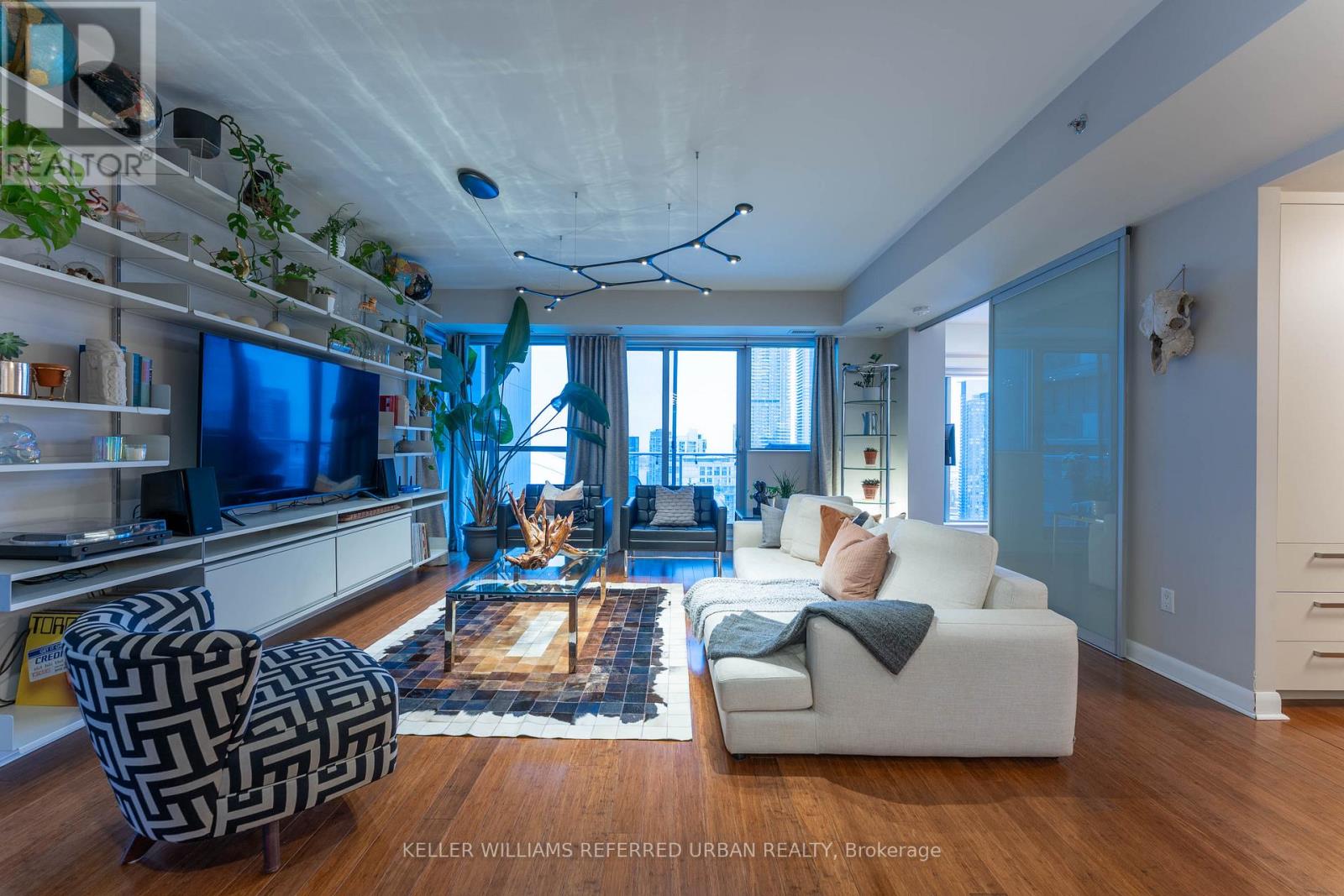#2903 375 KING STREET W - 6