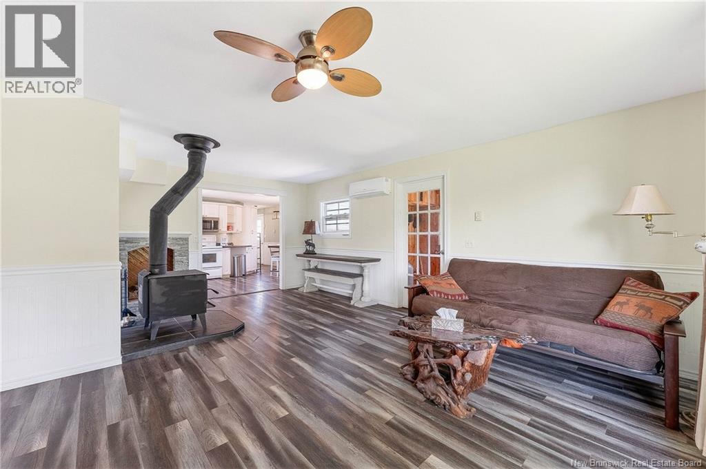 99A Glebe Road - 8
