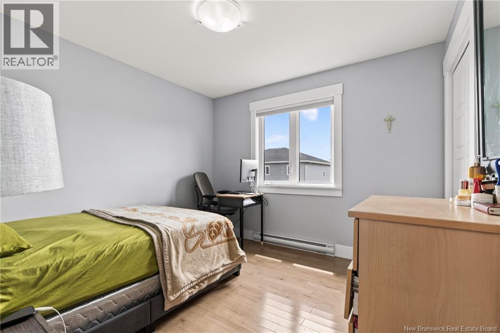 64 Satara Drive - 24