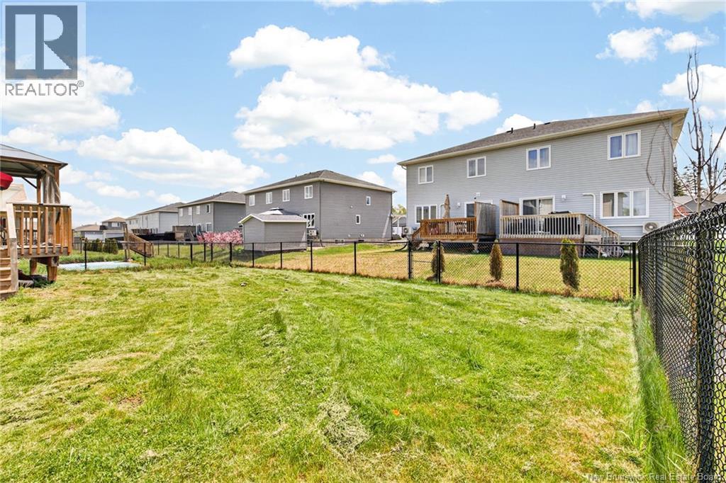 64 Satara Drive - 35