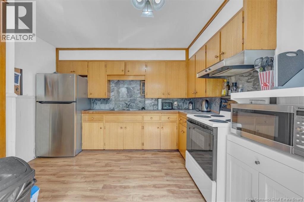360 Riverview Drive - 16