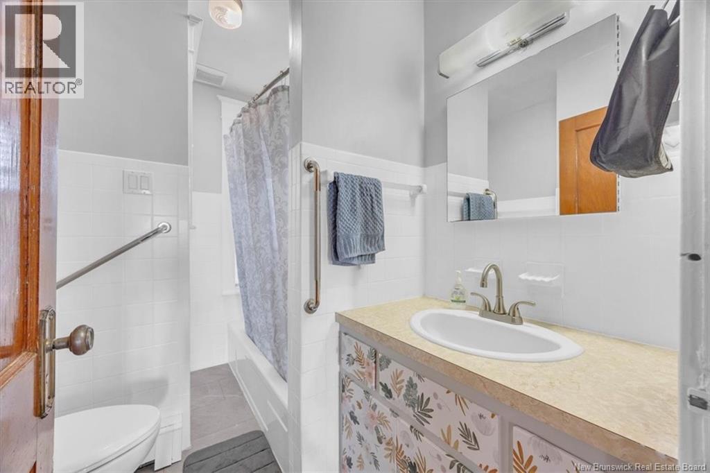 360 Riverview Drive - 8