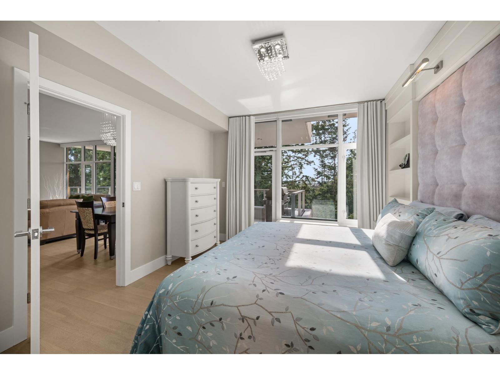807 1501 VIDAL STREET, White Rock