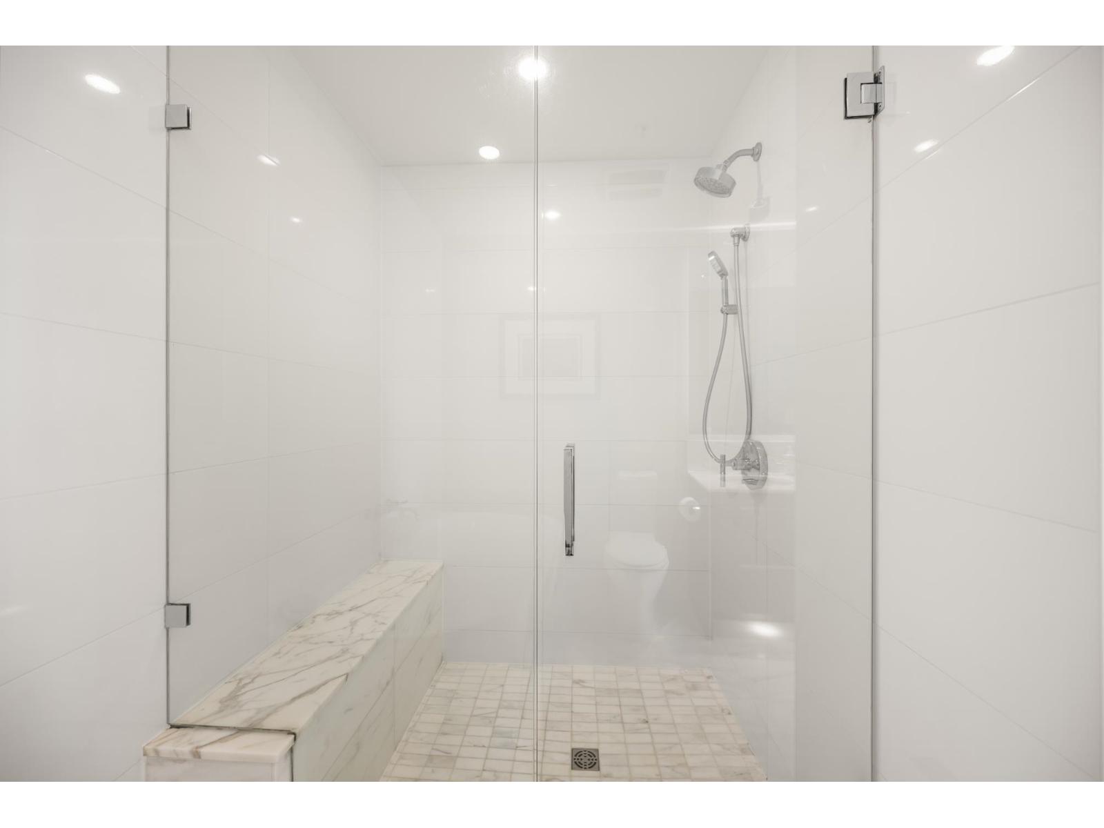 807 1501 VIDAL STREET, White Rock