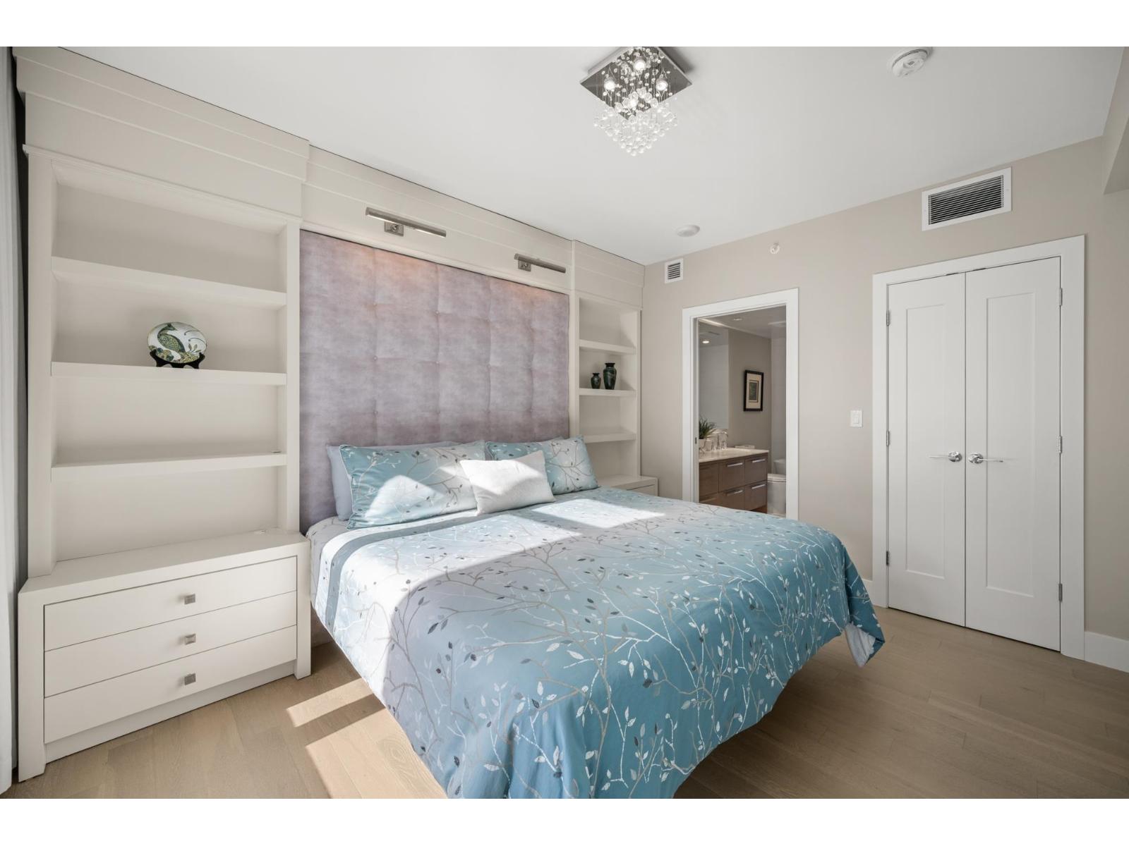 807 1501 VIDAL STREET, White Rock