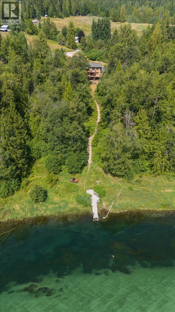 6172 SLOCAN RIVER Road - 6