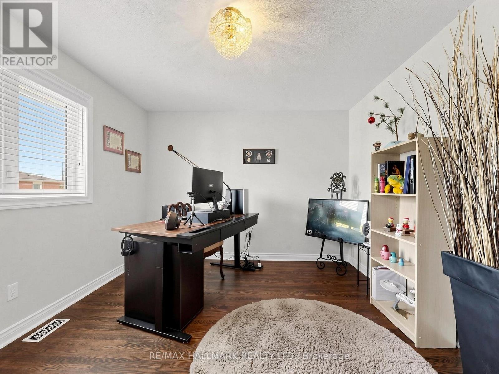 98 ARROWHEAD DRIVE - 39