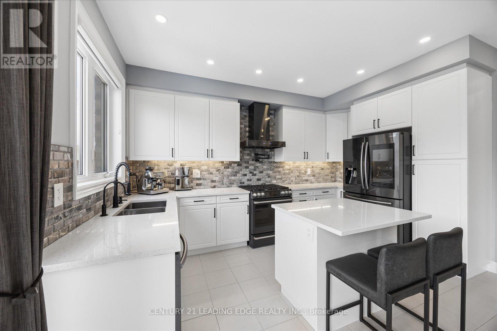 115 BEN SINCLAIR AVENUE - 13