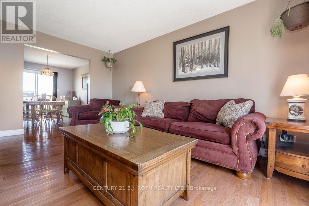 2823 SMALL STREET - 12
