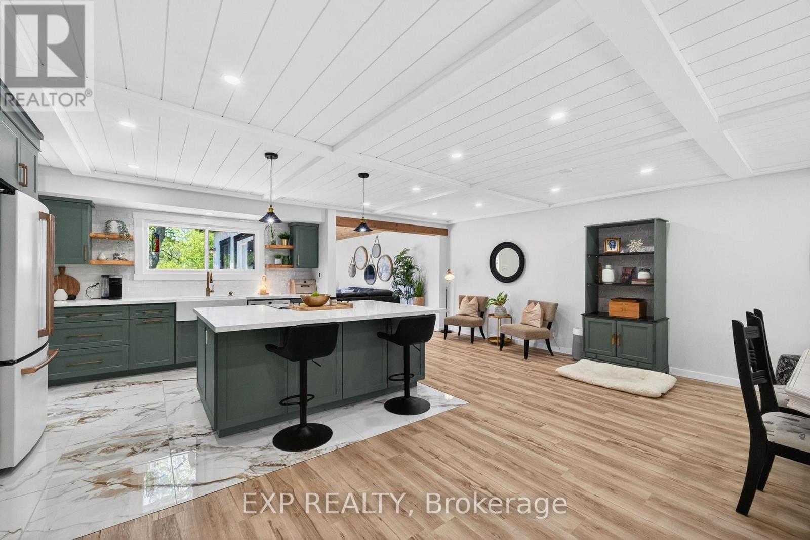 92 MARY STREET - 36