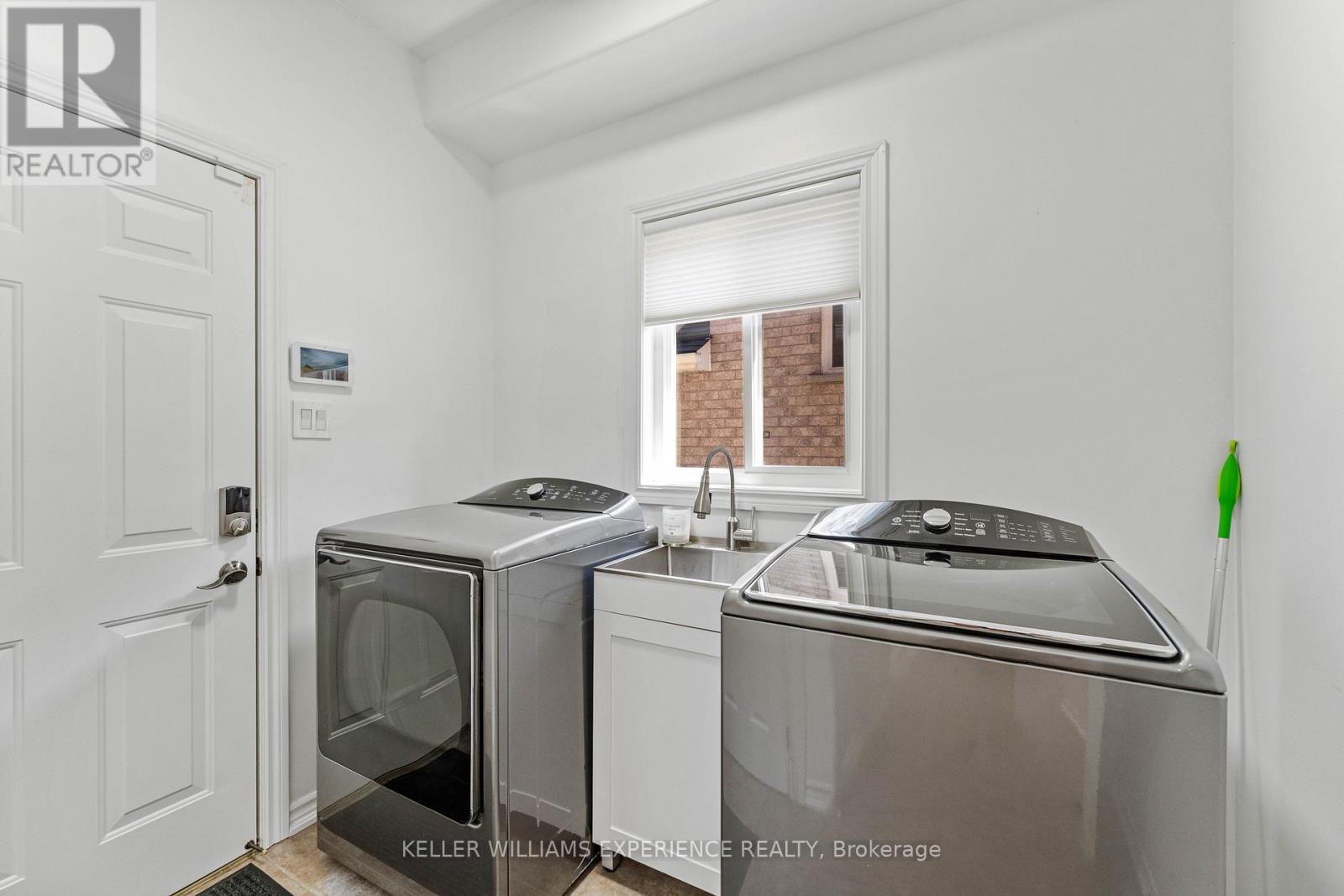169 BIRKHALL PLACE - 10