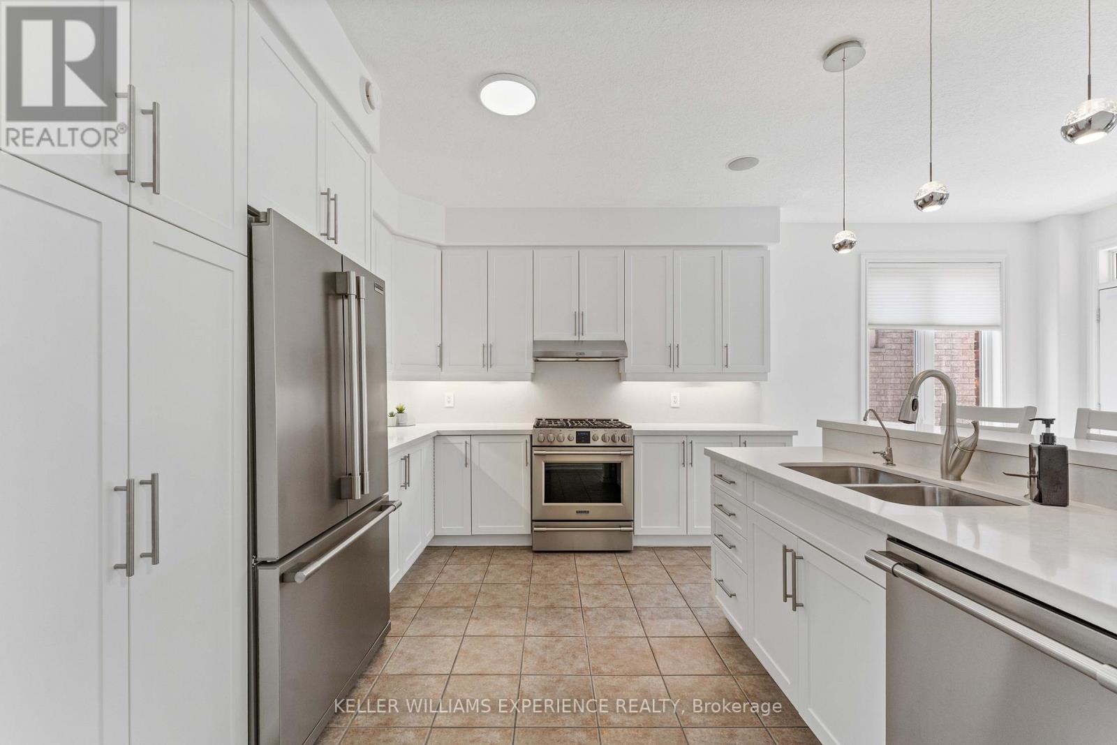 169 BIRKHALL PLACE - 11
